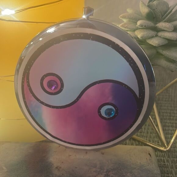 #21zen NWOT Artisan Purple Crystal Yin Yang Compact Makeup Mirror💄 - Picture 16 of 17